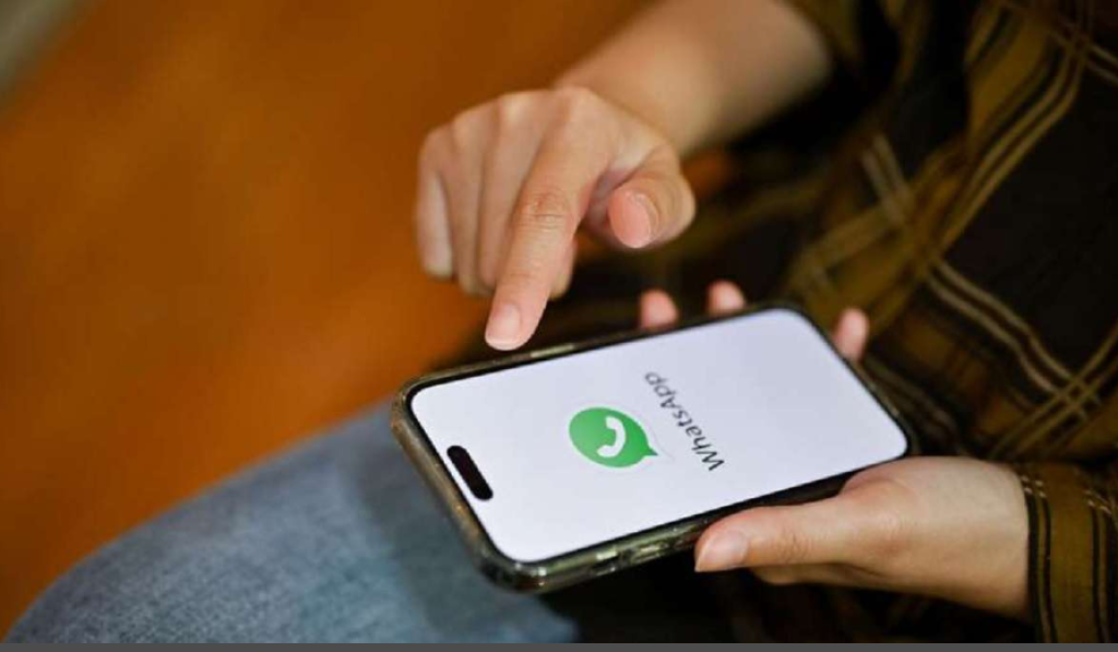 WhatsApp to soon introduce AI